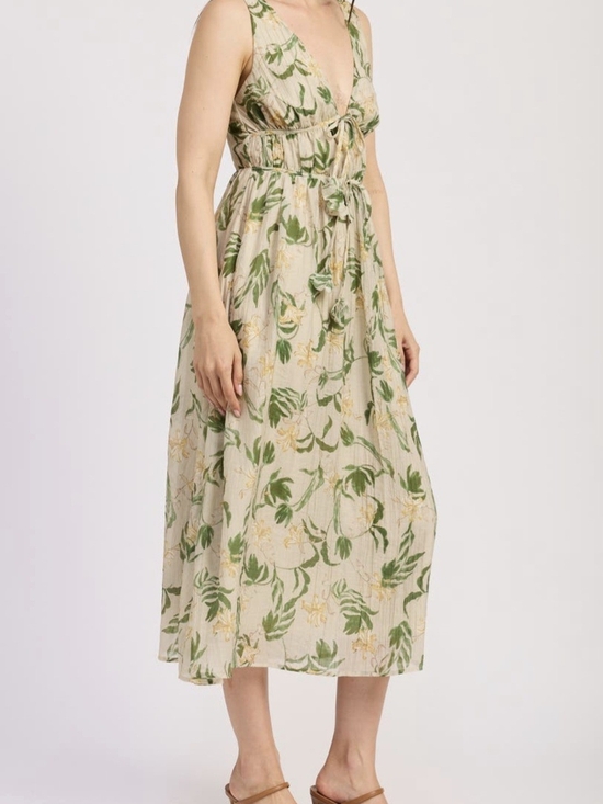 En Saison Dresses & Skirts - ​En Saison Floral Smocked Midi Dress with Fabric Tassels - NWT